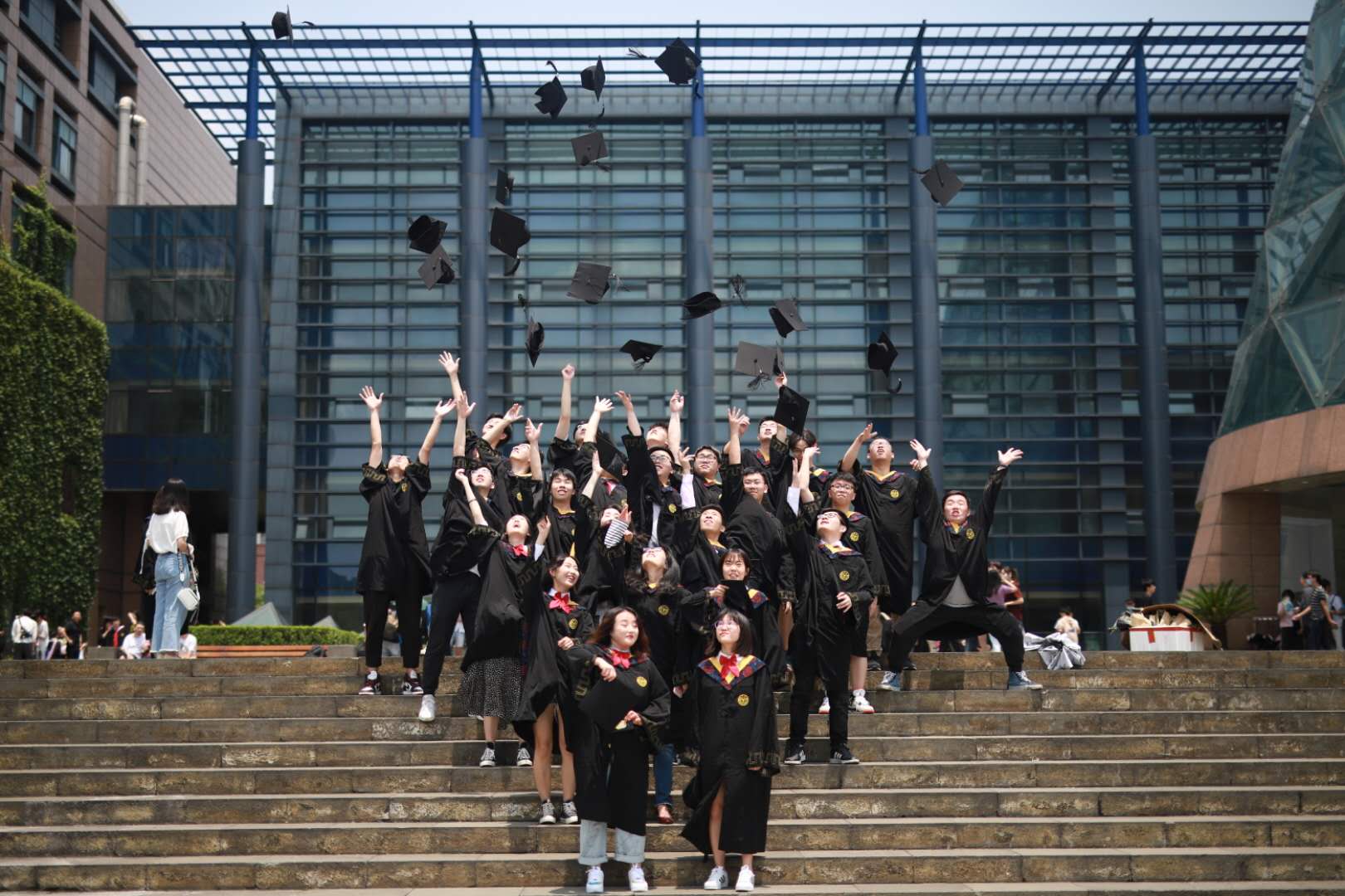 浙江大学城市学院信电学院 重要公告 【信电优秀学子"