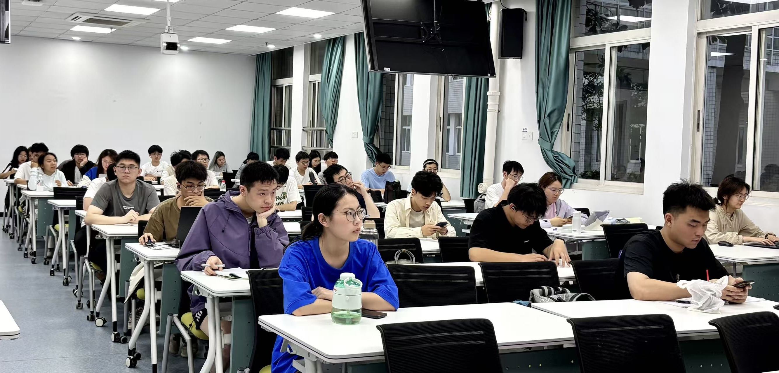 劳模工匠进校园|陈郁涛：精益求精——劳模工匠的信条