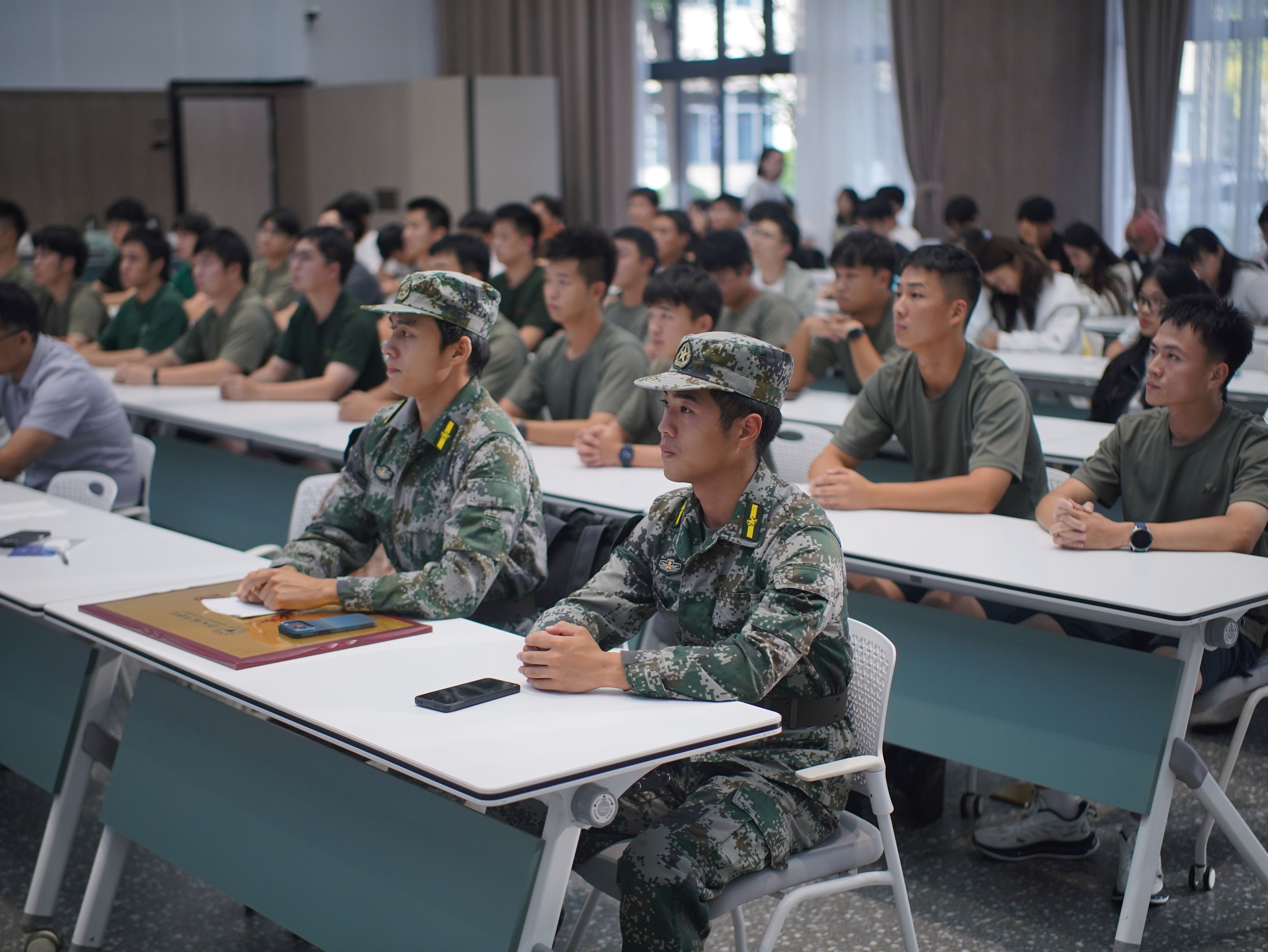 戎志启航！“戎志宣讲”百千万工程启动暨开学第一课隆重举行